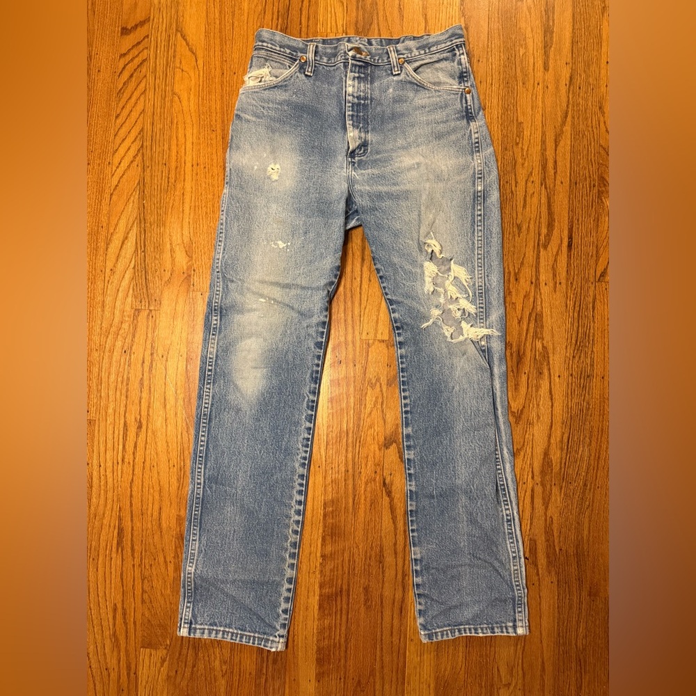 Vintage 90s Men's Wrangler Distressed Blue Straight Jeans